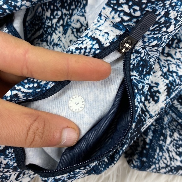 Lululemon Speed Up Tight *Full-On Luxtreme 28" Wildwood Multi - Picture 5 of 6